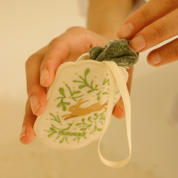 피도테일 꽃자수 캣닢 주머니 토끼